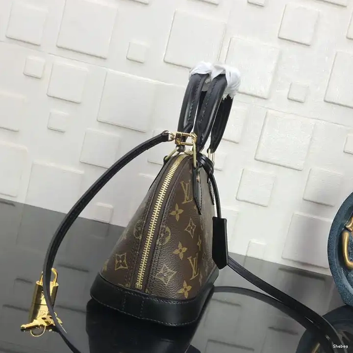 LV Bags 208B570113 0808